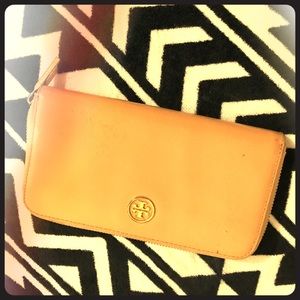 Tory Burch Robinson wallet